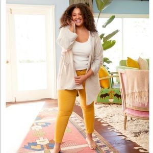 NWT Donni Plus size Ribbed Cardigan Grey